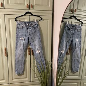 Levi’s 501 S Skinny Jean - Medium Wash - Distressed - Waist 26 Length 28